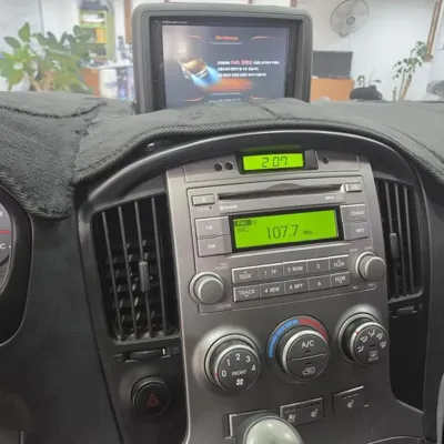 Hyundai Starex