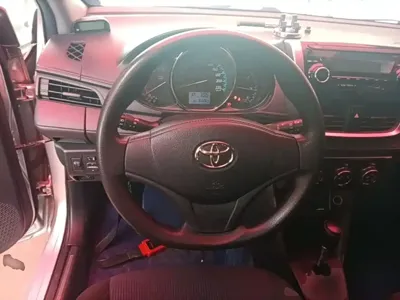 Toyota Yaris L