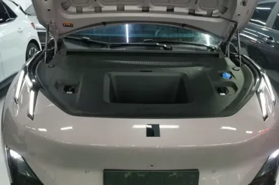 Lynk & Co Z20