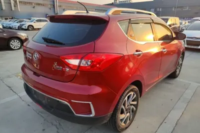 JAC Group Refine S2