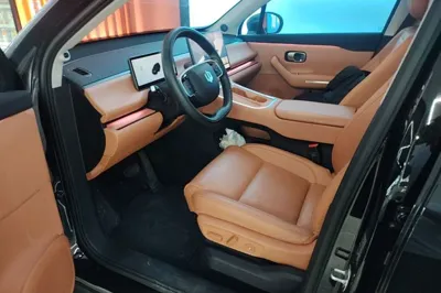 Leapmotor C16