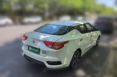 Nissan Lannia