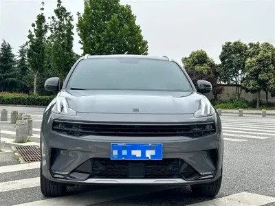 Lynk & Co 06
