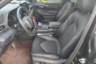 Toyota Crown Kluger