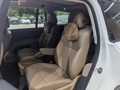 Li Auto 理想i8