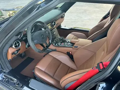 Mercedes-Benz SLS AMG