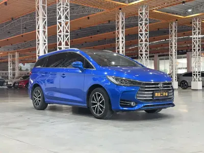 BYD MAX