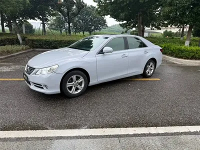 Toyota Reiz
