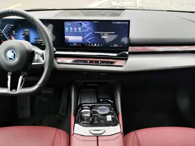 BMW i5