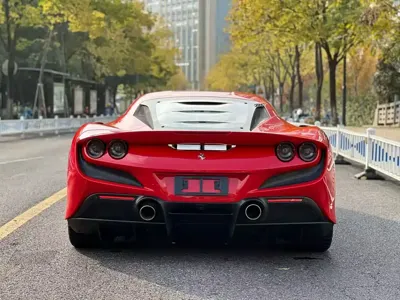 Ferrari F8
