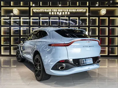 Aston Martin DBX