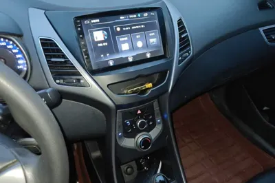 Hyundai Elantra (5th Generation
