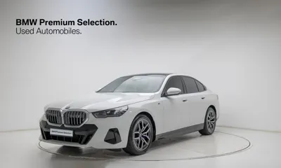 BMW i5