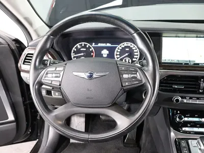 Genesis EQ900