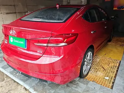 Hyundai Elantra