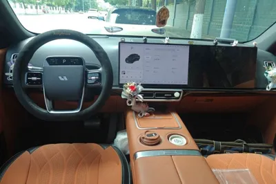 Li Auto L6