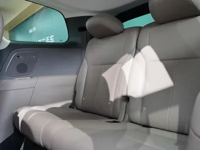 Li Auto 理想i8