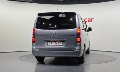 Hyundai Starex
