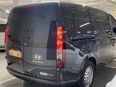 Hyundai Staria