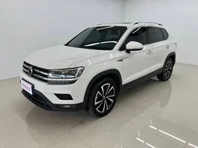 Volkswagen Tharu
