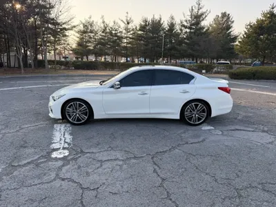 Infiniti Q50