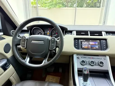 Land Rover Sport
