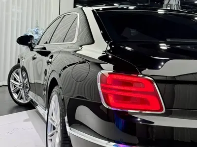 Bentley Flying Spur PHEV