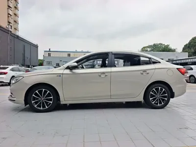 Roewe i5