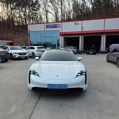 Porsche Taycan