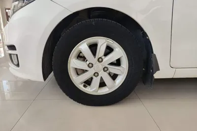 Kia K2