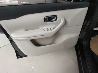 Leapmotor C16