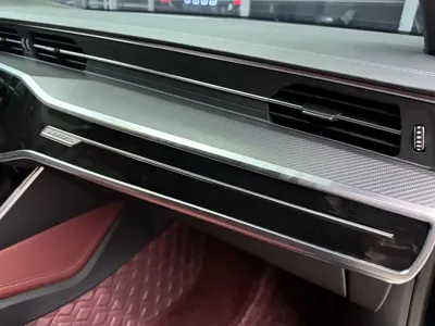 Audi A7L
