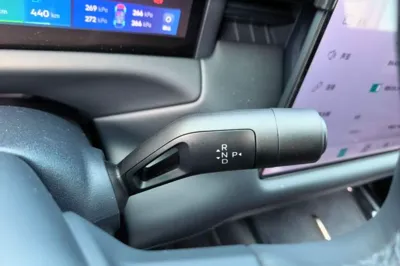Lynk & Co 900