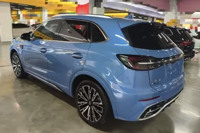 Hongqi HS5