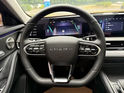 Chery Arrizo 8