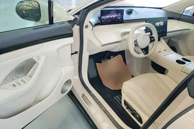Hima Luxeed R7