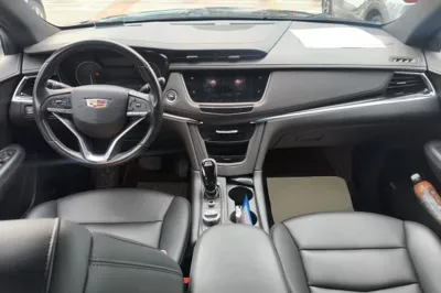 Cadillac XT6