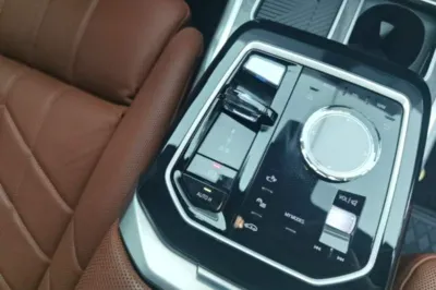 BMW i7