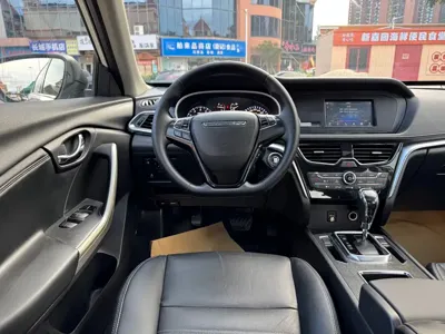 Venucia T90