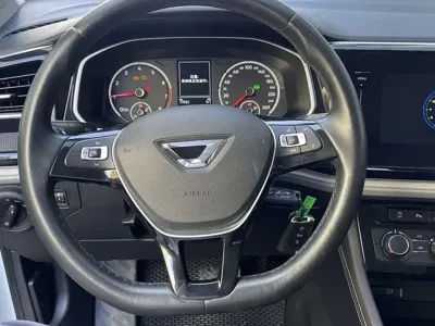 Jetta VS7