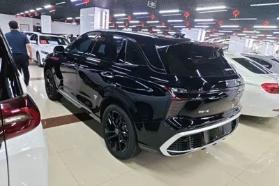 Hongqi HS3 PHEV