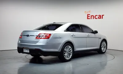Ford Taurus