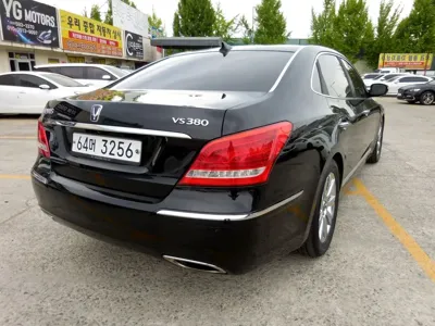 Hyundai Equus