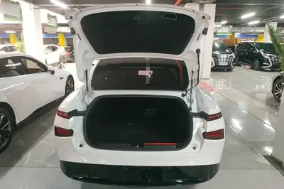 Xpeng P7