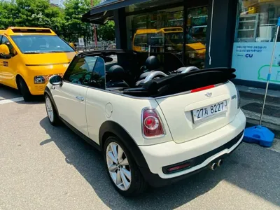 MINI Cooper Convertible