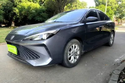Roewe i5