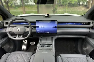 Nio ES8