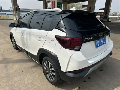 Toyota Yaris L
