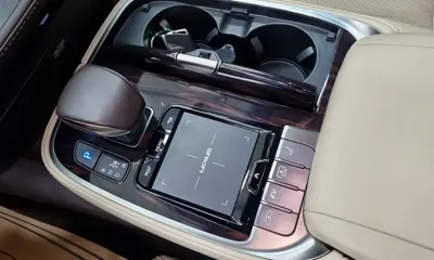 Lexus LS