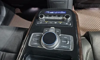 Genesis EQ900